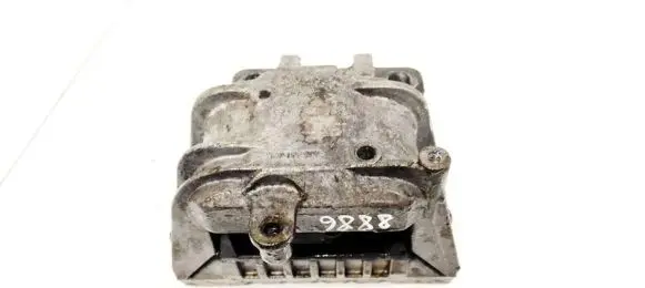 Volkswagen Golf Plus Engine mount bracket 1K0199262