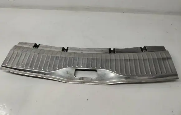 Parcel shelf