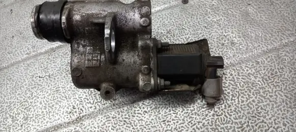 Renault Clio II Coolant heater control valve 