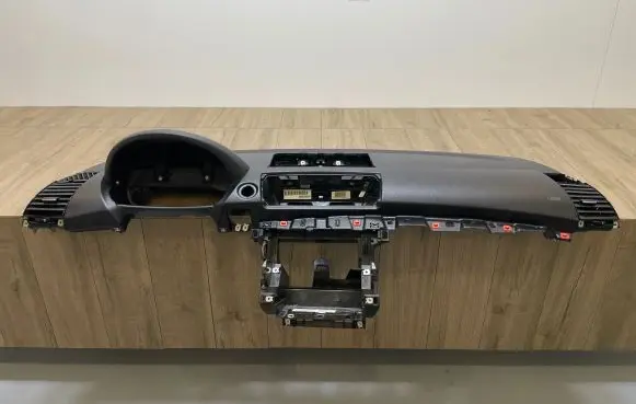 BMW 1 E81 E87 Dashboard