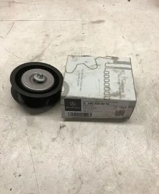 Mercedes-Benz GLE (W166 - C292) Belt tensioner pulley A6422002070