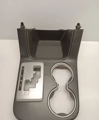 KIA Sorento Gear shifter surround trim plastic 846732P000