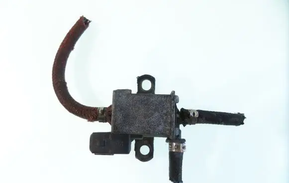 Audi A6 S6 C4 4A Turbo solenoid valve 028906283F