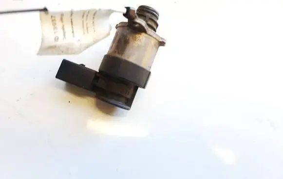 Volkswagen PASSAT B7 Fuel pressure sensor 0928400768 0080521866