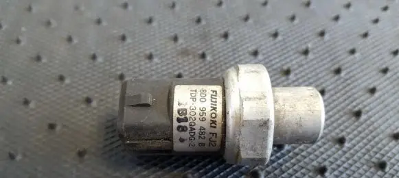 Air conditioning (A/C) pressure sensor
