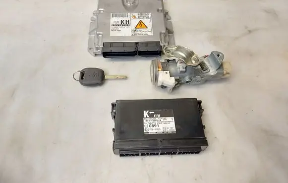 Subaru Forester SH Engine ECU kit and lock set 