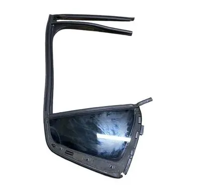 Chevrolet Traverse II Rear vent window glass 84833184 84833186