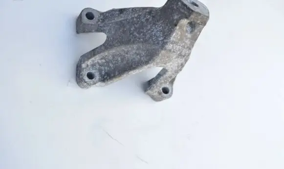 Audi A4 S4 B8 8K Engine mounting bracket 8K0199307AQ