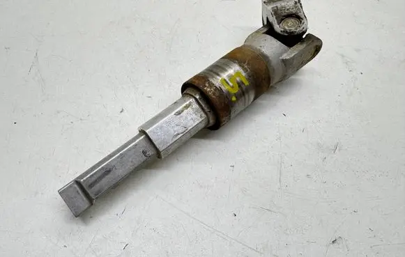 Volvo V70 Prop shaft universal joint W6086554