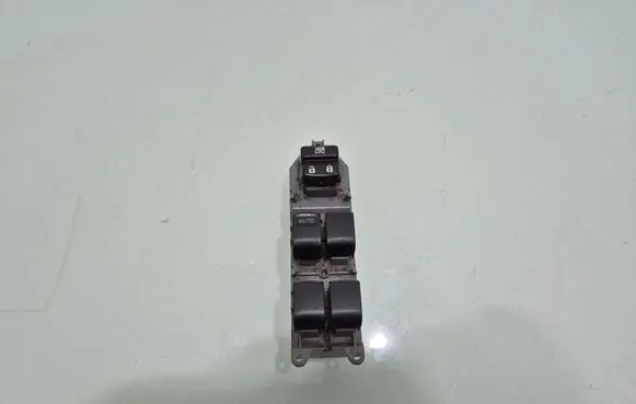 Toyota RAV 4 (XA40) Electric window control switch 192835