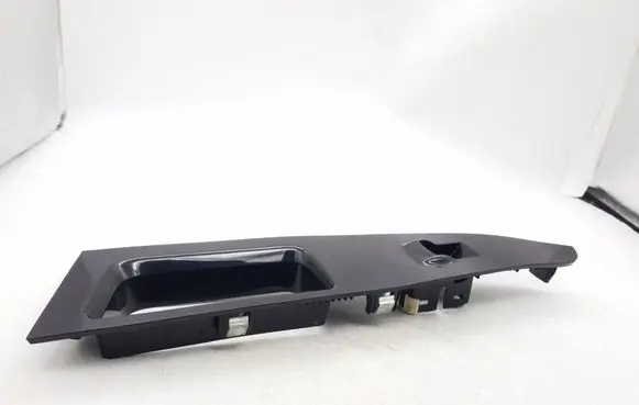 Ford Fusion II Front door window switch trim DS7314A568B