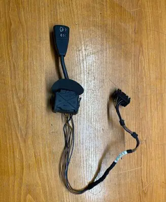 BMW 3 E36 Wiper control stalk 012005 PA66ME