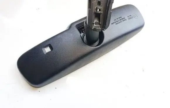Rear view mirror (interior)