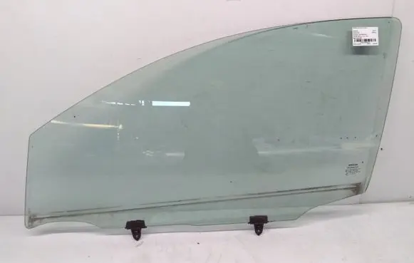 Nissan Qashqai Front door window glass four-door