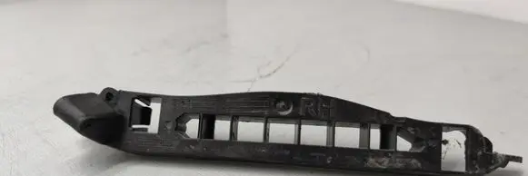 Opel Corsa E Front bumper mounting bracket 39014303