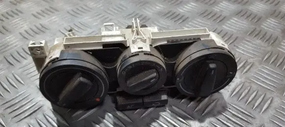 Volkswagen Golf IV Climate control unit 1j0820045f