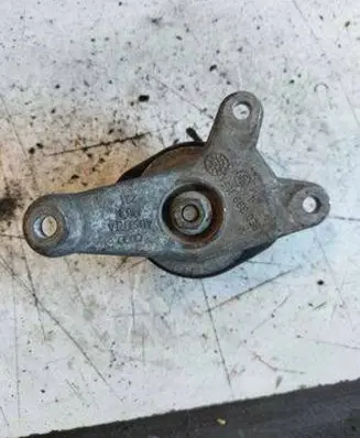 Audi A4 S4 B6 8E 8H Gearbox mounting bracket 8E0399115K