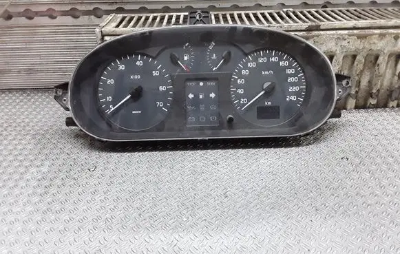 Renault Scenic I Speedometer (instrument cluster) P8200071820
