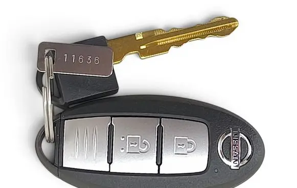 Nissan Qashqai Ignition key/card 5RF0B 260720HR1304 7812DTXN1