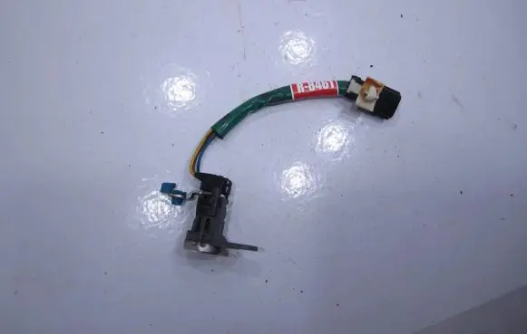 Mitsubishi Lancer Evolution Tailgate lock latch 