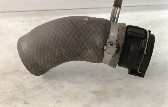 Intercooler hose/pipe