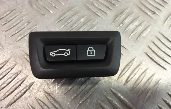 BMW X1 F48 F49 Tailgate/boot open switch button 9275121