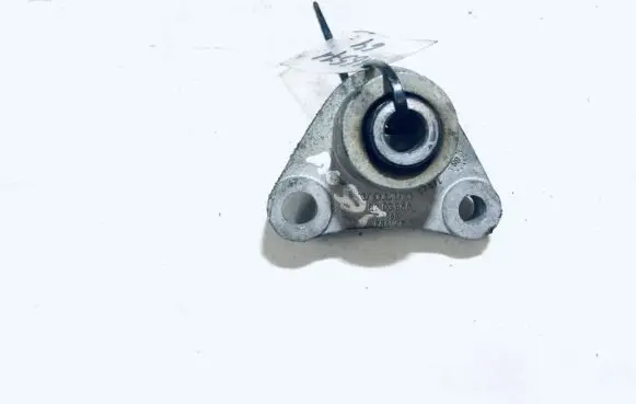 Volvo S60 Engine mount bracket 9203968