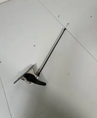 Skoda Kamiq Engine bonnet (hood) release handle