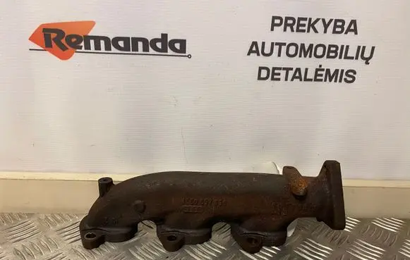 Audi Q7 4L Exhaust manifold 059253033P