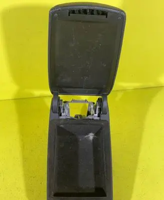 Audi A6 S6 C6 4F Armrest 252KM
