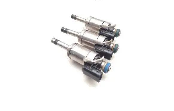 Ford Focus Fuel injectors set 0261500556