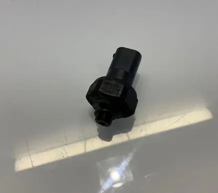 Mercedes-Benz E W211 Air conditioning (A/C) pressure sensor 0045429018 A0045429018