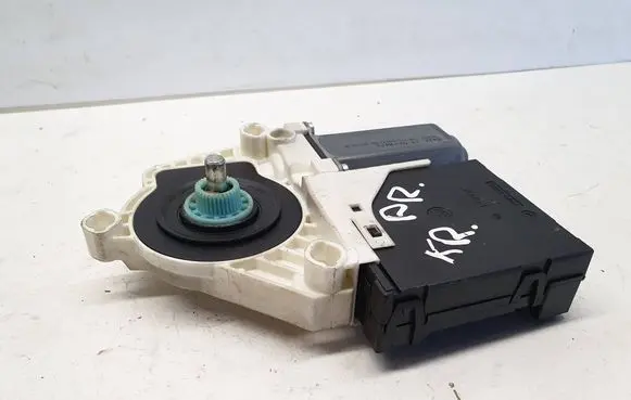 Volkswagen PASSAT CC Front door window regulator motor 1K0959792P 974630107 F005S00349