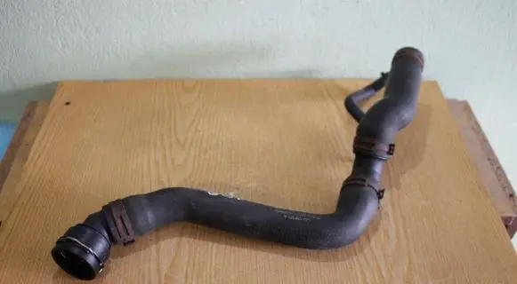 Volkswagen Golf IV Engine coolant pipe/hose 1J0122101A