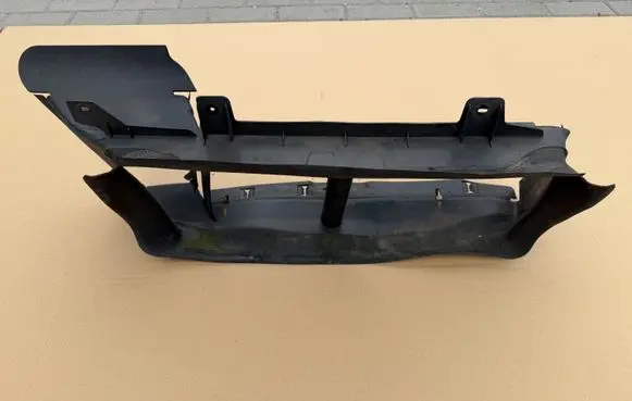 Ford Focus Intercooler air guide/duct channel BM518314C