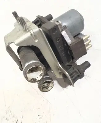 Mercedes-Benz C W203 Coolant heater control valve 0018303484