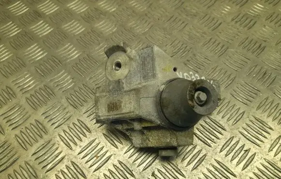 Jaguar I-Pace Engine mount bracket J9D33D102AE
