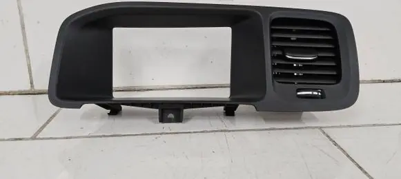 Volvo V60 Dash center air vent grill 30791675
