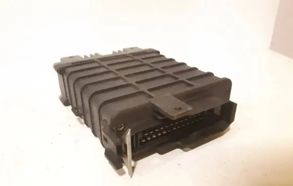 Volkswagen PASSAT B3 Engine control unit/module 443907403G