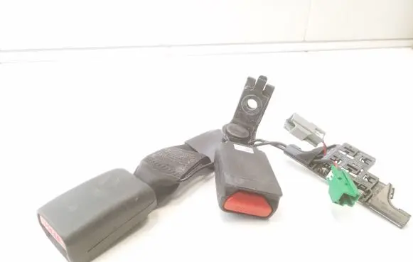 Tesla Model 3 Middle seatbelt buckle (rear) 1457704C1A