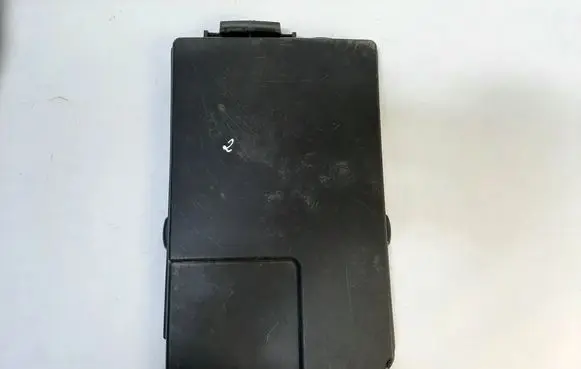 Volkswagen Touran I Battery box tray cover/lid 1K0915443