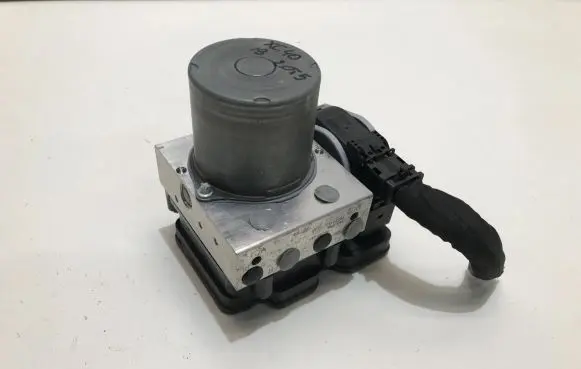 Volvo XC40 ABS Pump 31445741