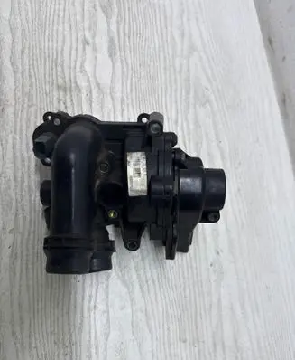 Volkswagen PASSAT CC Water pump 06J121026P 8400007523