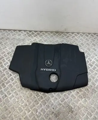 Mercedes-Benz C W205 Engine cover (trim) A6510108915