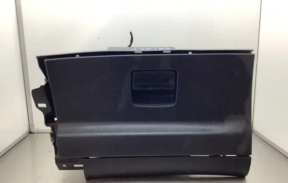 Ford Galaxy Glove box 110597A 9M21V06010AAW 6M21U0440AD