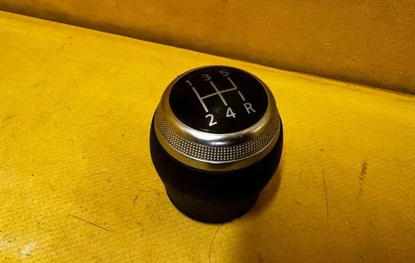 Gear lever shifter trim leather/knob