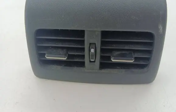 Honda CR-V Rear air vent grill 