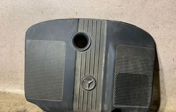 Mercedes-Benz E W212 Engine cover (trim) 