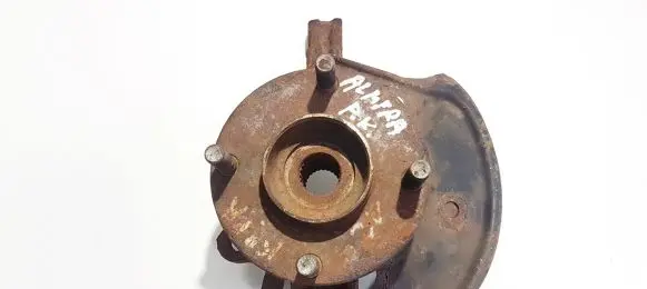 Nissan Almera N16 Front wheel hub