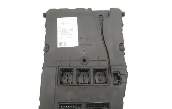 Renault Megane II Central body control module 8200412548
